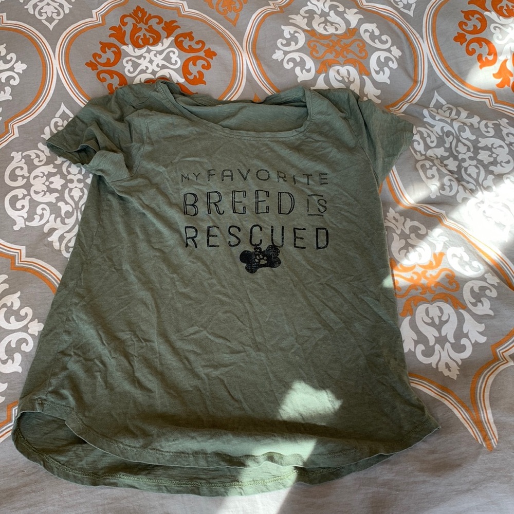 I’m really good condition. It’s a really pretty army green color, perfect fit.